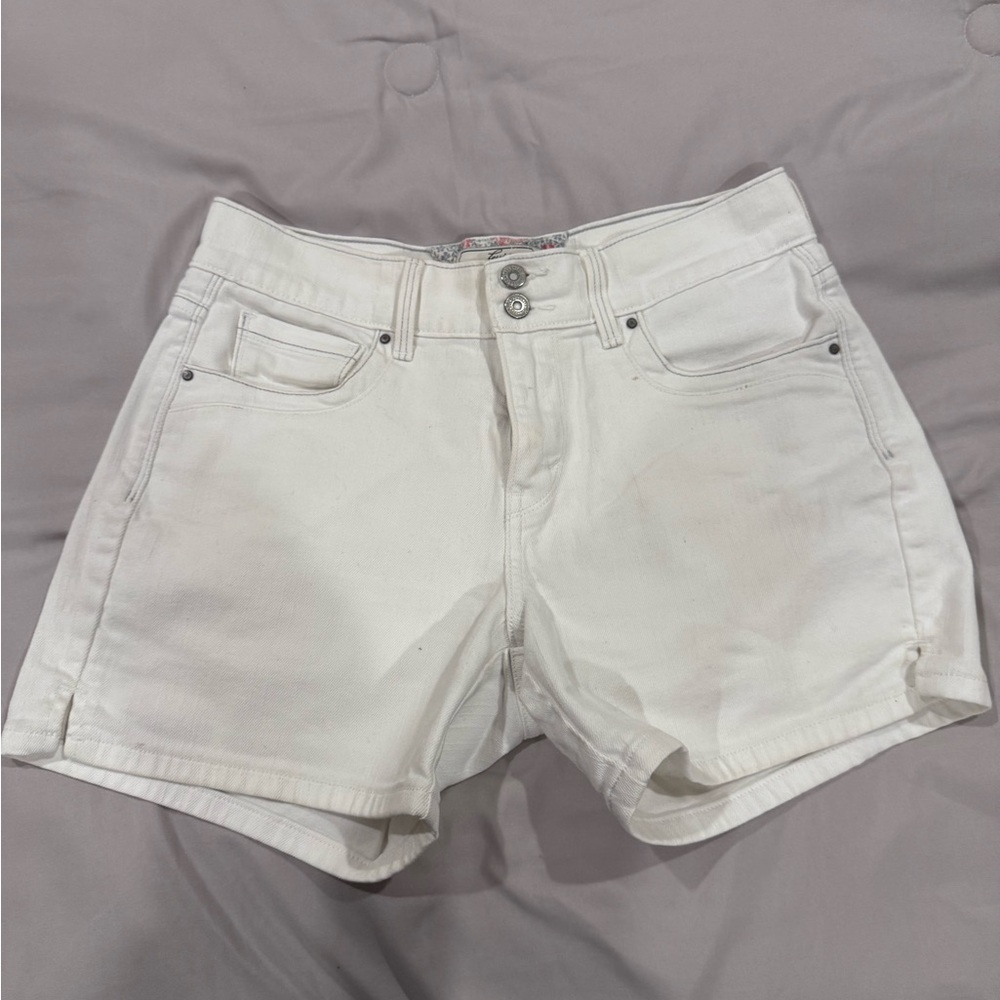 Levi’s White Denim Shorts  -size 6